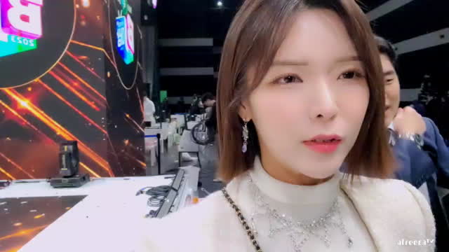 [클립]무엔터 시상식방송 혜밍 x상윤동생 bj윤진 ♡ | SOOP VOD