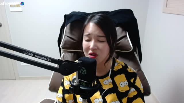 [클립]야 노래여캠! 이노래 불러줘! 그노랜 틀어줘!#음악 #노래 #라이브 #짭태우 #태우엔터 #갓성은#부천 | SOOP VOD