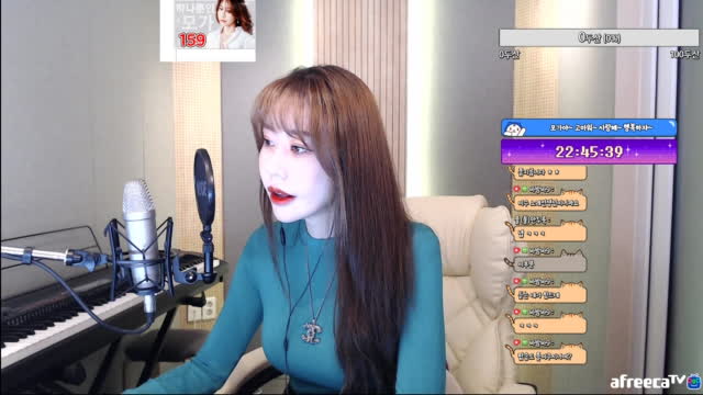 [클립]찐신입여여캠49차!가수 서윤이랑 소통하며 놀자~노래 불러드릴까요? !고정팬 구함!나 모델트롯여신 가수 서윤!건빵 환영 ...